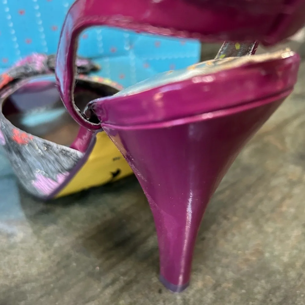 Poetic License Multicolor Wedges sz 7